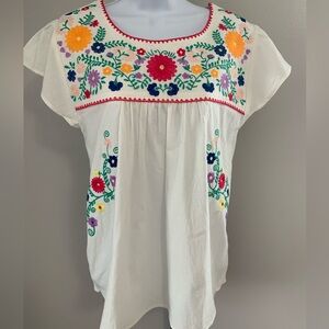 NWT Umgee Embroidered White Floral Peasant Top